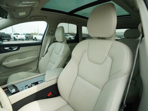 Used 2024 Volvo XC60 B5 Plus w/ Protection Package Premier image 72