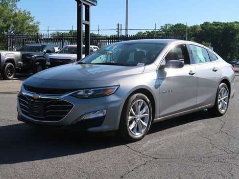 Used 2025 Chevrolet Malibu LT FWD image 5
