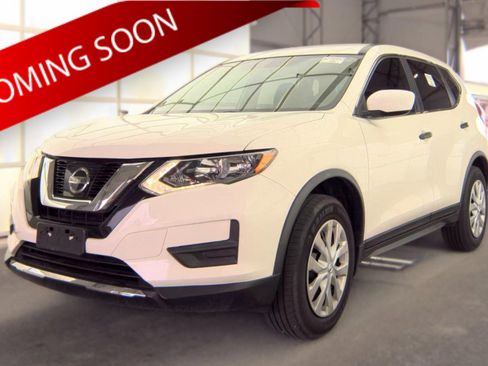 Used 2017 Nissan Rogue S AWD/4WD image 1