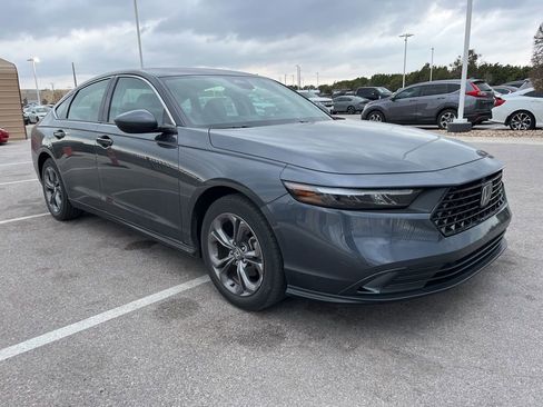 Used 2024 Honda Accord EX image 3