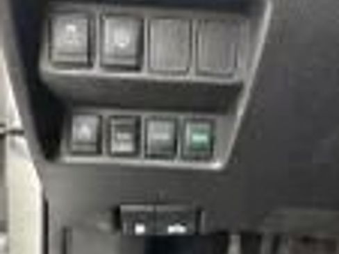 Used 2022 Nissan Rogue Sport SV AWD/4WD image 12
