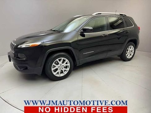 Used 2018 Jeep Cherokee Latitude Plus AWD/4WD image 1