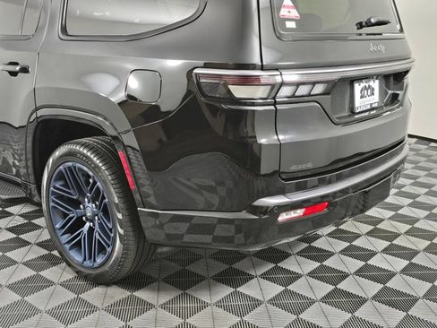 New 2026 Jeep Grand Wagoneer 4WD image 13
