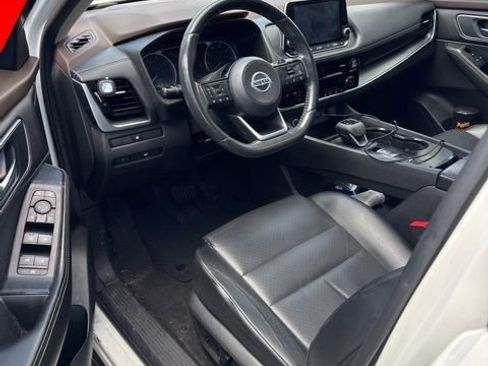 Used 2021 Nissan Rogue SV w/ Premium Package FWD image 8