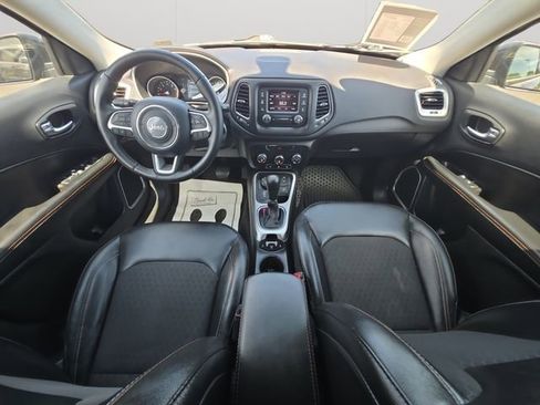 Used 2018 Jeep Compass Latitude w/ Cold Weather Group AWD/4WD image 16