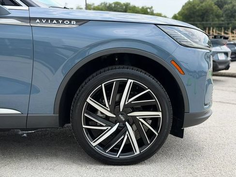 Used 2025 Lincoln Aviator Reserve w/ Equipment Group 201A AWD/4WD image 9