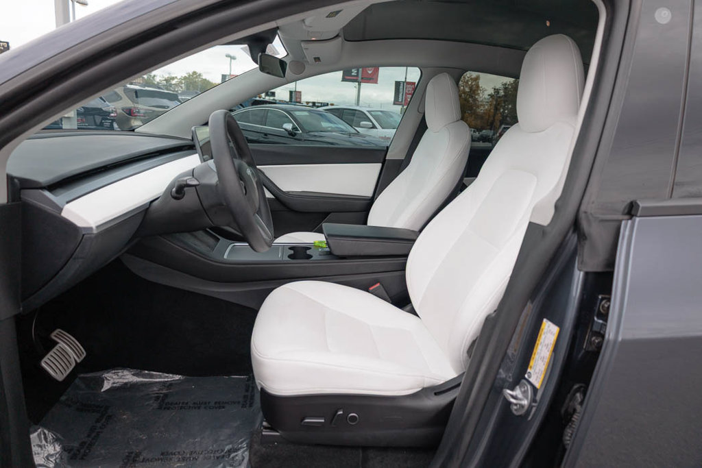 Used 2022 Tesla Model Y Performance AWD/4WD image 21