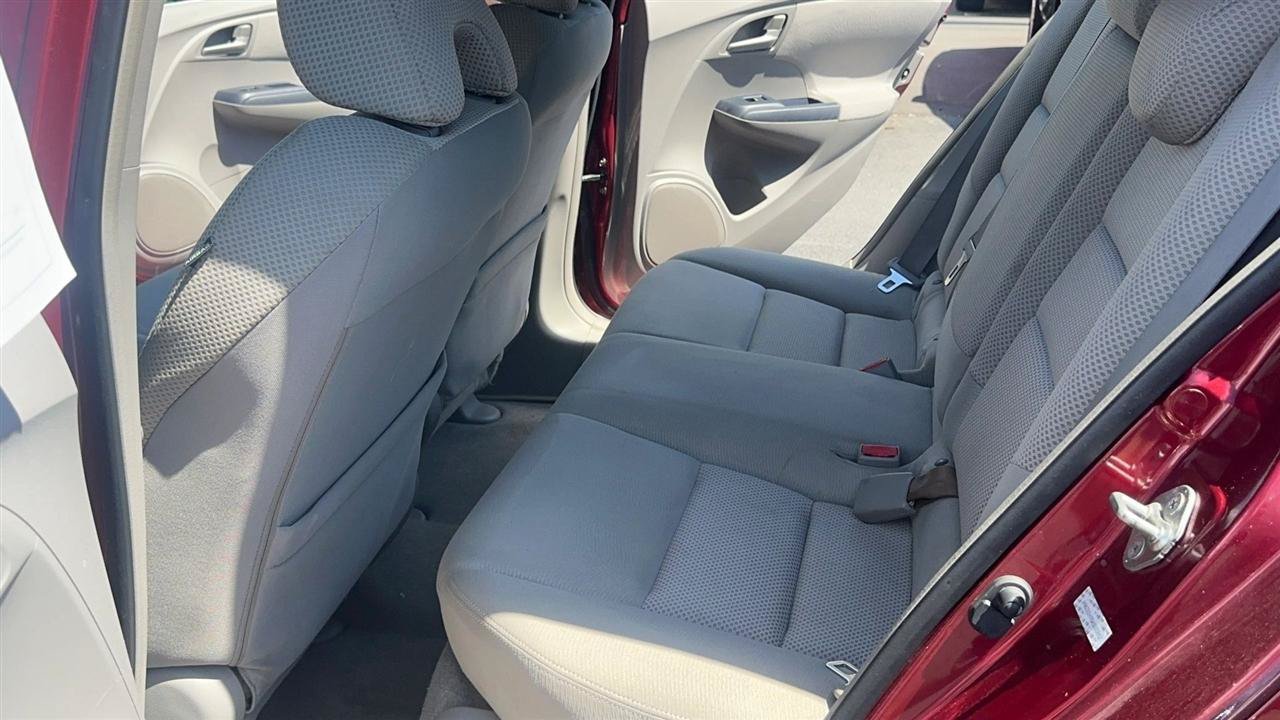 Used 2010 Honda Insight EX image 24
