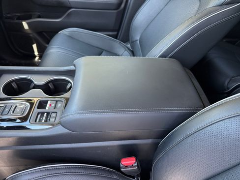 Used 2025 Honda Pilot Elite image 14