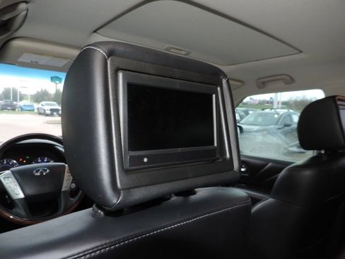 Used 2017 INFINITI QX80 2WD w/ Deluxe Technology Package image 24