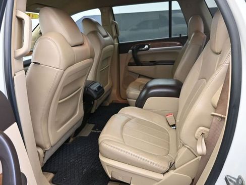 Used 2010 Buick Enclave CXL image 15