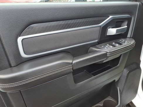 Certified 2025 RAM 2500 Big Horn AWD/4WD image 12