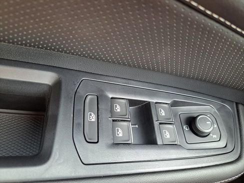 New 2026 Volkswagen Atlas Cross Sport SEL Premium R-Line image 14