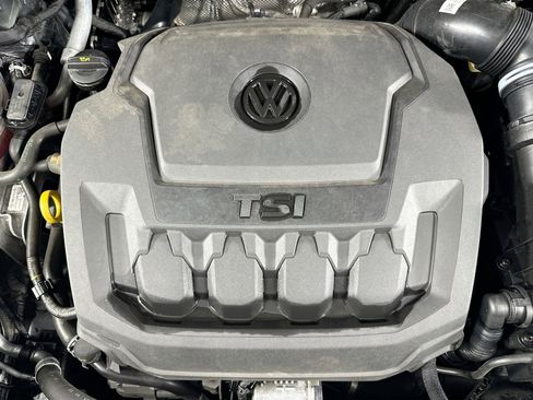 Used 2022 Volkswagen Tiguan SE image 29