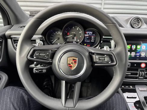 Certified 2026 Porsche Macan AWD/4WD image 15