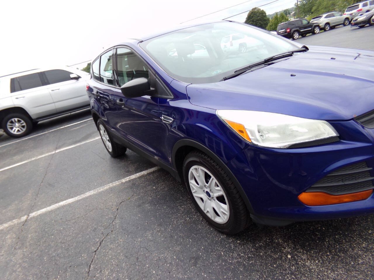Used 2015 Ford Escape S FWD image 41