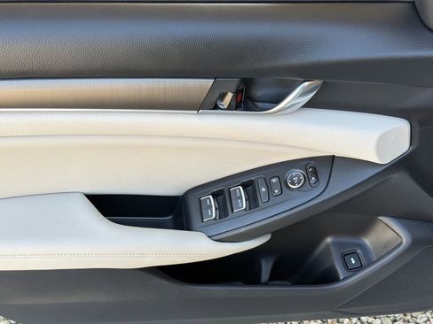 Used 2020 Honda Accord LX image 3