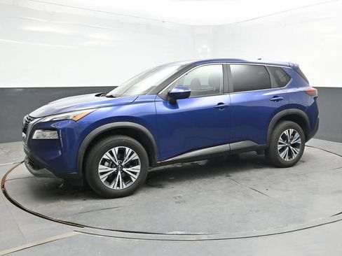 Used 2023 Nissan Rogue SV AWD/4WD image 3