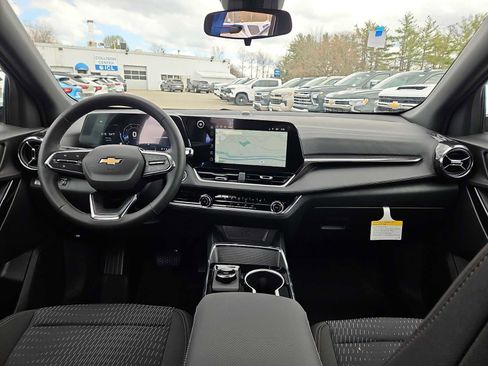 New 2026 Chevrolet Equinox LT w/ LPO, Floor Liner Package AWD/4WD image 19