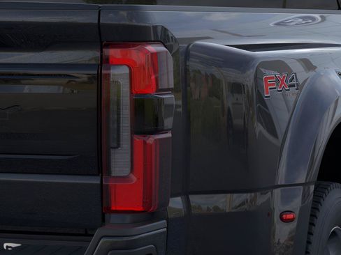 New 2026 Ford F450 Platinum w/ FX4 Off-Road Package AWD/4WD image 21