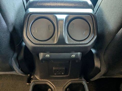 Used 2021 Jeep Wrangler Unlimited Rubicon AWD/4WD image 17