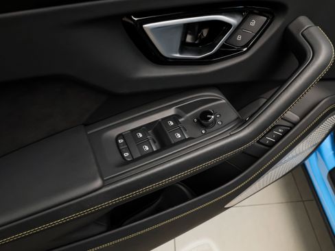 Used 2024 Lamborghini Urus S image 35