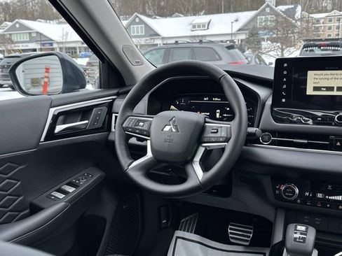 New 2026 Mitsubishi Outlander SEL AWD/4WD image 18