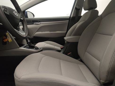 Used 2020 Hyundai Elantra SE FWD image 17