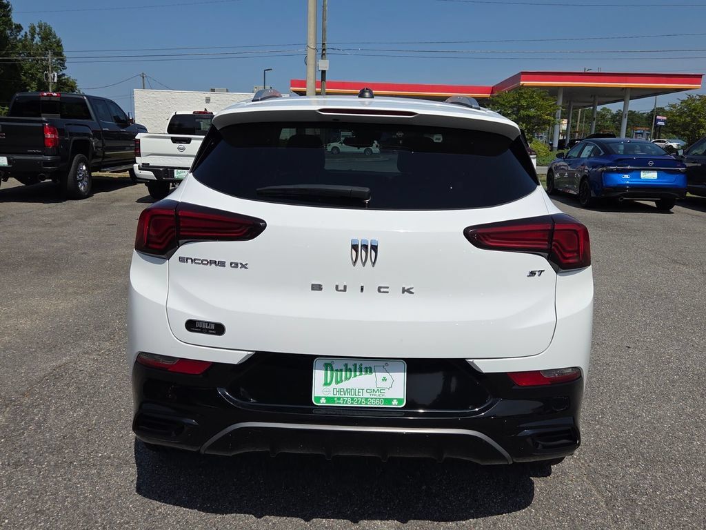 Certified 2024 Buick Encore GX Sport Touring FWD image 4