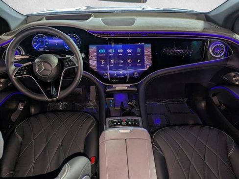 New 2026 Mercedes-Benz EQS 550 4MATIC SUV image 16