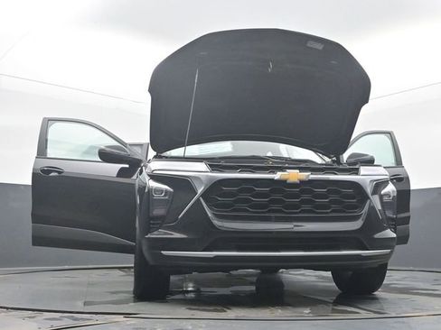 Used 2024 Chevrolet Trax LT w/ Driver Confidence Package image 58