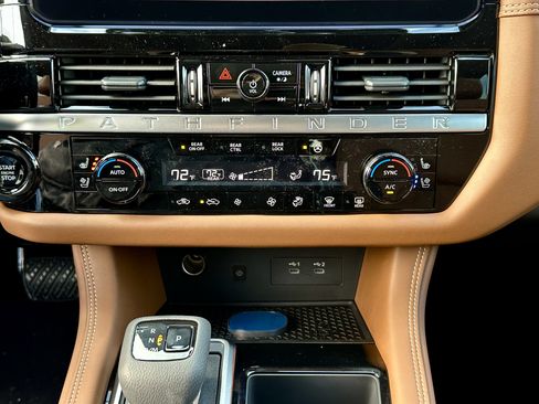 New 2026 Nissan Pathfinder Platinum image 15