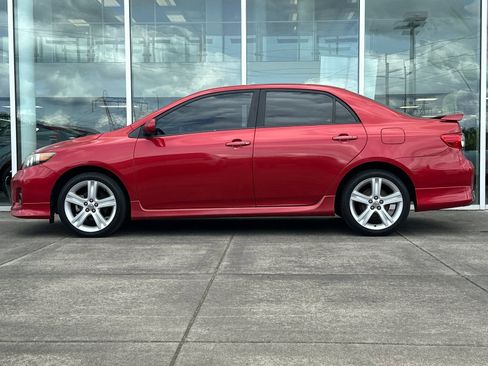 Used 2013 Toyota Corolla S w/ Premium Pkg FWD image 6