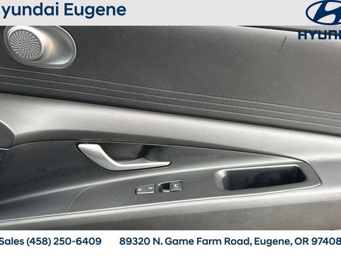 Used 2022 Hyundai Elantra SEL image 20
