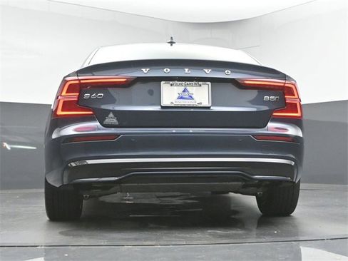 Used 2024 Volvo S60 B5 Core w/ Climate Package image 38