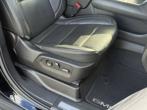 Used 2022 GMC Yukon Denali w/ Denali Premium Package RWD image 19