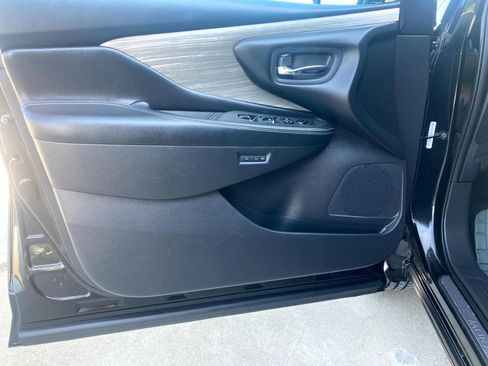 Used 2017 Nissan Murano Platinum w/ Platinum Technology Package AWD/4WD image 16