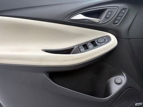 Used 2024 Buick Encore GX Avenir w/ Avenir Convenience Package image 29