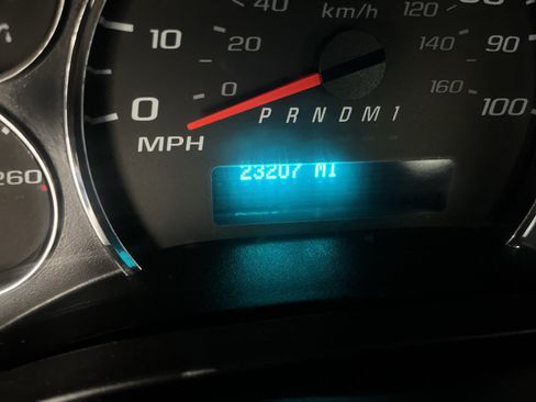 Used 2019 GMC Savana 2500 w/ Driver Convenience Package RWD image 25