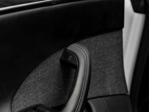 Used 2023 Tesla Model S image 40