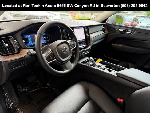 Used 2022 Volvo XC60 B5 Momentum w/ Advanced Package AWD/4WD image 16