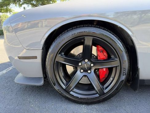 Used 2020 Dodge Challenger SRT Hellcat RWD image 32