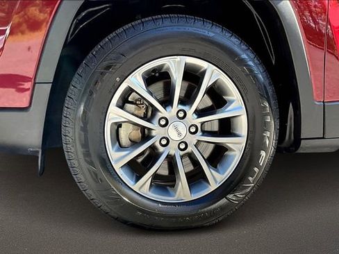 Used 2020 Jeep Cherokee Latitude Lux w/ Quick Order Package 2YH Lux image 8