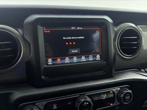 Used 2023 Jeep Wrangler Unlimited Sport AWD/4WD image 29