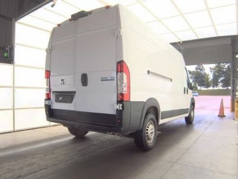 Used 2024 RAM ProMaster 2500 w/ Convenience Group FWD image 5