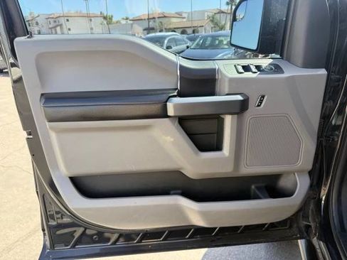 Used 2015 Ford F150 XLT w/ Equipment Group 301A Mid AWD/4WD image 11