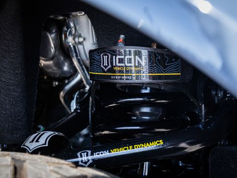 New 2025 Ford Bronco Badlands image 17