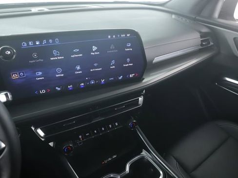 Used 2026 Chevrolet Traverse LT w/ Midnight/Sport Edition image 25