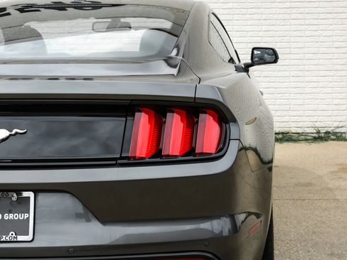 Used 2016 Ford Mustang Premium RWD image 35