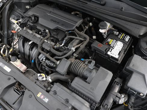 Used 2021 Hyundai Elantra SEL FWD image 51
